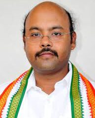 ವರುಣಾದಲ್ಲಿ ಕುಕ್ಕರ್ ಇಸ್ತ್ರಿಪೆಟ್ಟಿಗೆ ವಿತರಣೆ ಯತೀಂದ್ರ ಸಿದ್ದರಾಮಯ್ಯ ಹೇಳಿಕೆ ವೈರಲ್