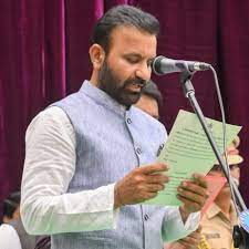 ಹೊಸ ಕಾರು ತಿರಸ್ಕಿರಿಸಿದ ಸಚಿವ ಸಂತೋಷ್ ಲಾಡ್