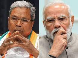 ಬೆಂಗಳೂರು: ಬರ ಪರಿಹಾರಕ್ಕೆ ಸಂಬಂಧಿಸಿದಂತೆ ಕೇಂದ್ರ ಸರ್ಕಾರದ ವಿರುದ್ಧ ತೀವ್ರ ವಾಗ್ದಾಳಿ ನಡೆಸಿದ ಮುಖ್ಯಮಂತ್ರಿ ಸಿದ್ದರಾಮಯ್ಯ ಅವರು, ರಾಜ್ಯದ 216 ತಾಲೂಕುಗಳು ಭೀಕರ ಬರದಿಂದ ಕಂಗೆಟ್ಟಿವೆ. ಆದರೂ ಇದುವರೆಗೆ ಕೇಂದ್ರದಿಂದ ನಯಾಪೈಸೆ ಹಣ ಬಿಡುಗಡೆಯಾಗಿಲ್ಲ ಎಂದು ಆಕ್ರೋಶ ವ್ಯಕ್ತಪಡಿಸಿದ್ದಾರೆ. ಈ ಕುರಿತು ಎಕ್ಸ್ ನಲ್ಲಿ ಪೋಸ್ಟ್ ಮಾಡಿರುವ ಸಿಎಂ, ಪ್ರಧಾನಿ ನರೇಂದ್ರ ಮೋದಿ ಅವರೇ ಜಗತ್ತಿನ ಕಷ್ಟ - ದು:ಖಕ್ಕೆಲ್ಲ ಮಿಡಿಯುವ ನಿಮ್ಮ 'ವಿಶಾಲ ಹೃದಯ ಕನ್ನಡಿಗರ ಬಗ್ಗೆ ಇಷ್ಟೊಂದು ಕಟುವಾಗಿರುವುದು ಯಾಕೆ? ಎಂದು ಪ್ರಶ್ನಿಸಿದ್ದಾರೆ. ನಿಮ್ಮ ನೇತೃತ್ವದ ಕೇಂದ್ರದ ಬಿಜೆಪಿ ಸರ್ಕಾರ ಕರ್ನಾಟಕದ ಮೇಲೆ ಸೇಡು ತೀರಿಸಿಕೊಳ್ಳುತ್ತಿದೆಯೇ? ಇದು ನನ್ನ ಪ್ರಶ್ನೆ ಮಾತ್ರವಲ್ಲ, ನಾಡಿನ ಆರೂವರೆ ಕೋಟಿ ಸ್ವಾಭಿಮಾನಿ_ಕನ್ನಡಿಗರಪ್ರಶ್ನೆ ಎಂದು ಸಿಎಂ ಸಿದ್ದರಾಮಯ್ಯ ಟ್ವೀಟ್ ಮಾಡಿದ್ದಾರೆ. ವಿಧಾನಸಭೆ ಚುನಾವಣೆ ಸಂದರ್ಭದಲ್ಲಿ ಬಿಜೆಪಿ ನಾಯಕರು ಕನ್ನಡಿಗರಿಗೆ ಬೆದರಿಕೆ ಹಾಕಿದ್ದರು. ಈಗ ಅದರ ಫಲಿತಾಂಶವನ್ನು ನಾವು ನೋಡುತ್ತಿದ್ದೇವೆ. ಕರ್ನಾಟಕಕ್ಕೆ ಬರ ಪರಿಹಾರ ನೀಡುವ ಬಗ್ಗೆ ರಾಜ್ಯದ ಬಿಜೆಪಿ ಸಂಸದರು ಮತ್ತು ಕೇಂದ್ರ ಸಚಿವರು ಏಕೆ ಮೌನವಾಗಿದ್ದಾರೆ? ಇದಕ್ಕೆ ಕನ್ನಡಿಗರ ಮೇಲಿನ ದ್ವೇಷ ಕಾರಣವೇ? ಎಂದು ಸಿಎಂ ಪ್ರಶ್ನಿಸಿದ್ದಾರೆ