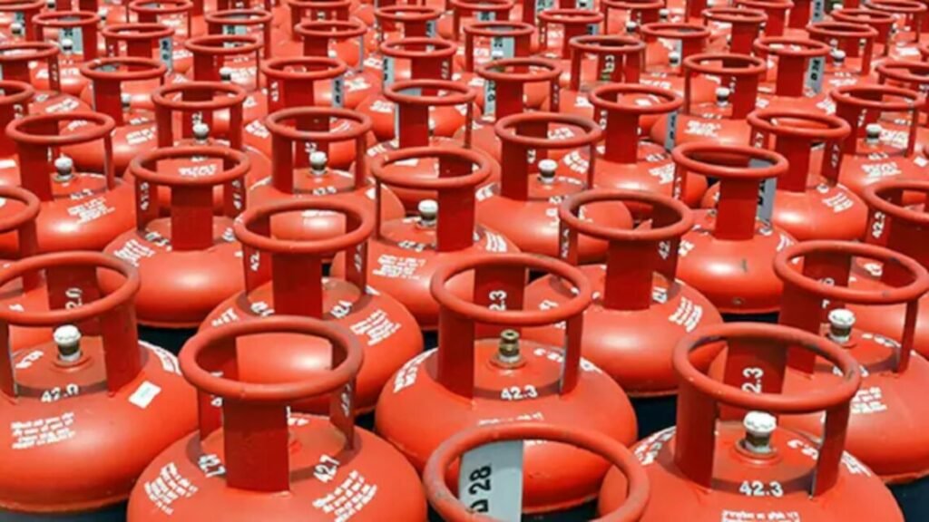 Commercial LPG cylinder price increased by Rs 62.50 from October 1