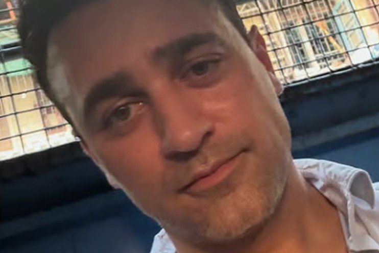 Actor Imran Khan reportedly asked to leave India by October 28 after Mumbai protest