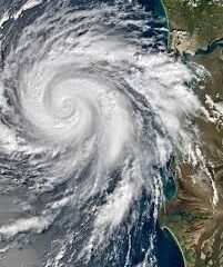 Cyclone Arnab approaching Andhra Pradesh coast with heavy rain and strong winds