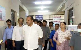 Health Minister U T Khader inspecting Channapatna government hospital at midnight