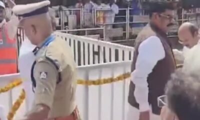Karnataka ministers and police personnel during the Mysuru Dasara Jamboo Savari proceedings.